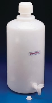 Polyethylene carboy with spigot size 8&#160;L (2&#160;gal)