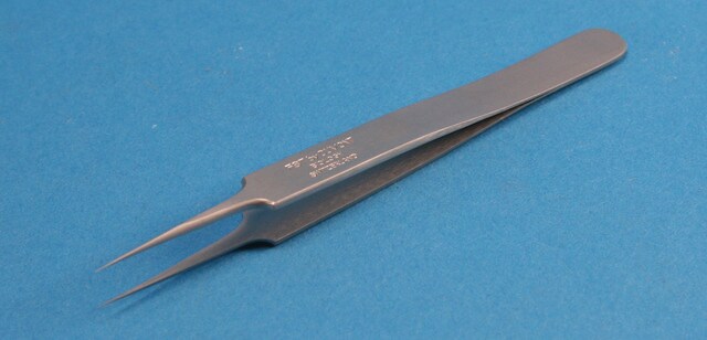 Jewelers forceps, Dumont No. 5 L 4 1/4&#160;in., Inox alloy