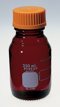 Pyrex&#174; low actinic media storage bottle, graduated with screw cap capacity 1,000&#160;mL