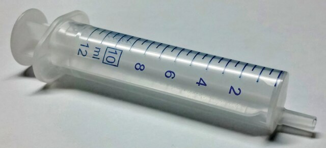 Syringe PP/PE without needle luer slip tip, centric, capacity 10&#160;mL, graduated, 0.5&#160;mL, non-sterile