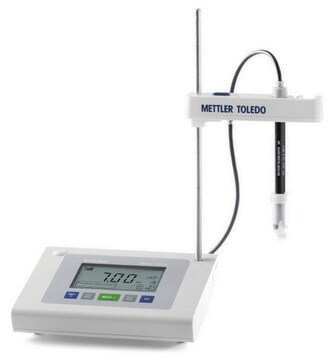 Mettler Toledo FiveEasy&#8482; pH / mV bench meter model, F20, Kit including plastic LE438 3-in-1 pH electrode, AC/DC input 230 V AC, universal plug set