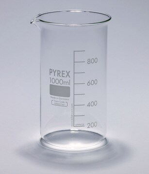 Pyrex&#174; Berzelius beakers, graduated, tall form with spout, with printed trace code 600&#160;mL