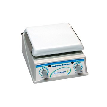 Benchmark Hotplate and Magnetic Stirrer platform W × L 7.1&#160;in. (180&#160;mm) × 7.1&#160;in. (180&#160;mm), AC/DC input 115 V AC, US 3-pin plug